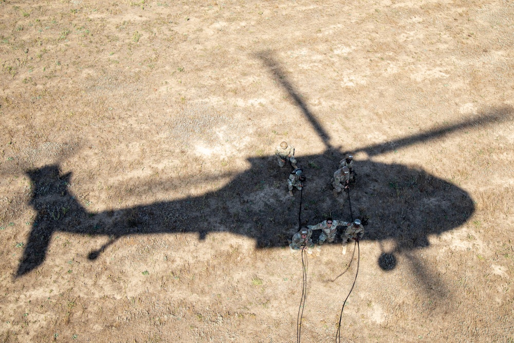 The Sabalauski Air Assault School Conducts UH-60 Black Hawk Rappels in Romania