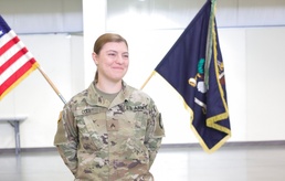 US Army medic recognized for helping injured biker during hiking trip to Mount Rainier