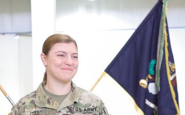 US Army medic recognized for helping injured biker during hiking trip to Mount Rainier