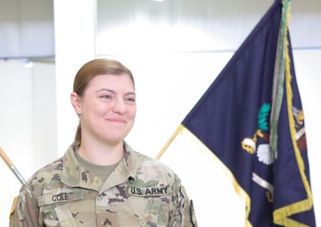 US Army medic recognized for helping injured biker during hiking trip to Mount Rainier