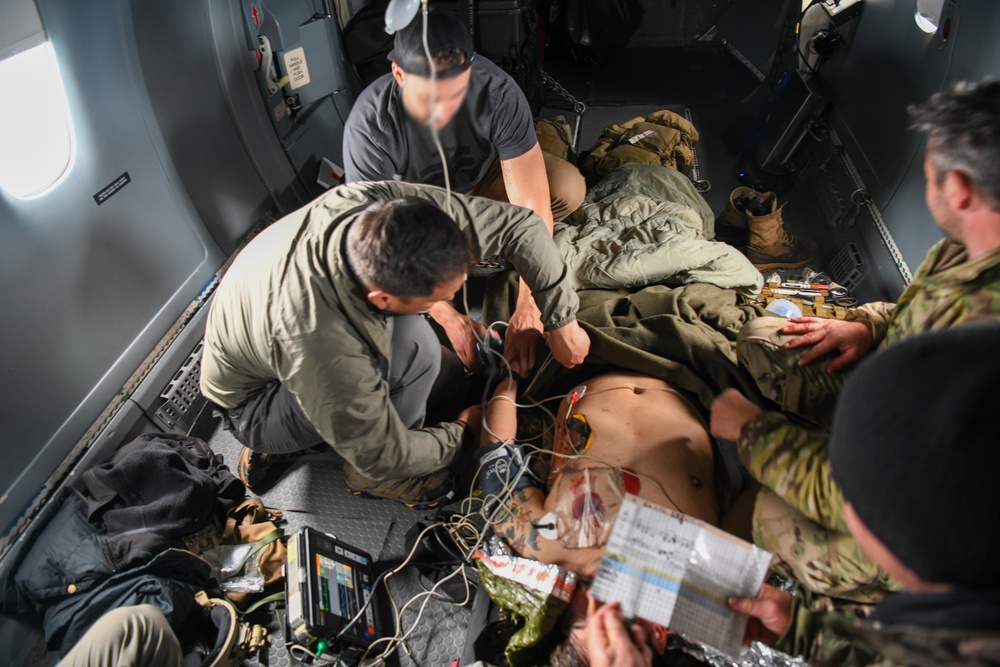 Joint Special Operations CASEVAC training enhances readiness during Arctic Edge 25