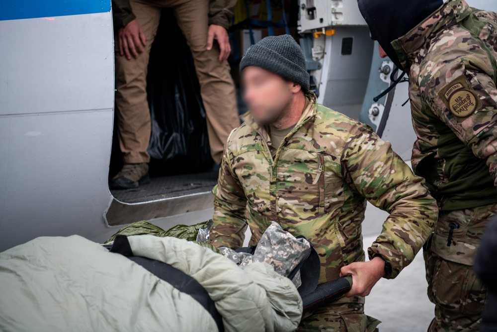 Joint Special Operations CASEVAC training enhances readiness during Arctic Edge 25