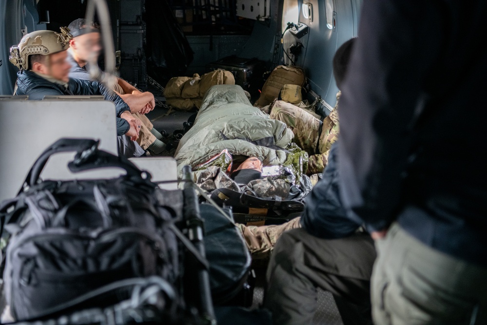 Joint Special Operations CASEVAC training enhances readiness during Arctic Edge 25