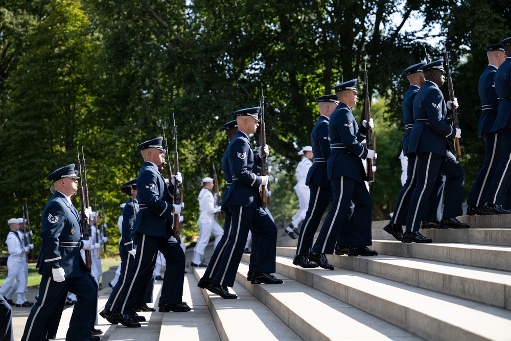 Polish President Karol Nawrocki Visits Arlington National Cemetery