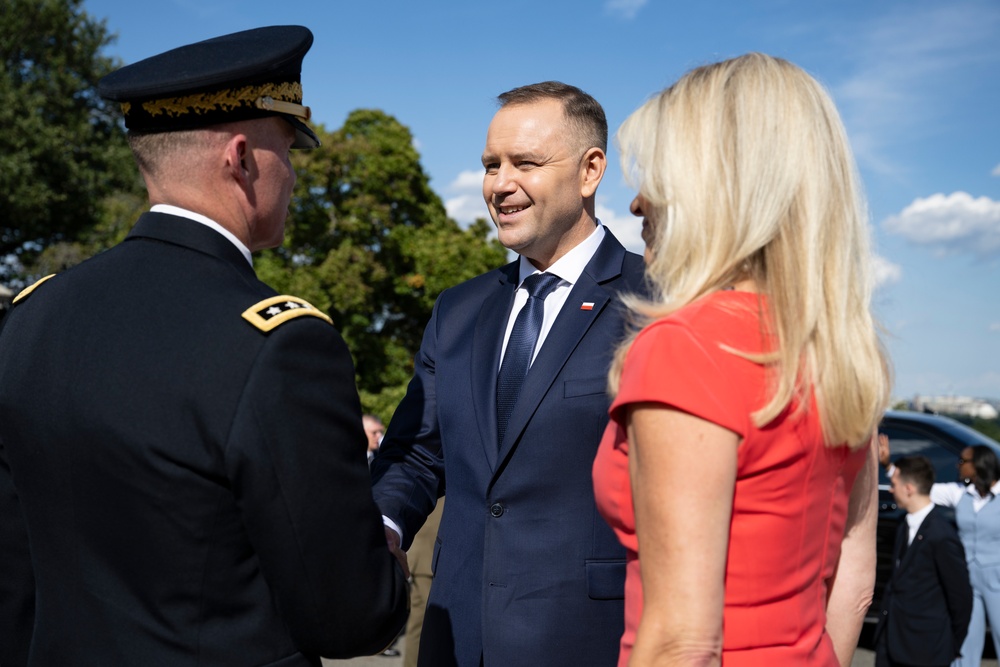 Polish President Karol Nawrocki Visits Arlington National Cemetery