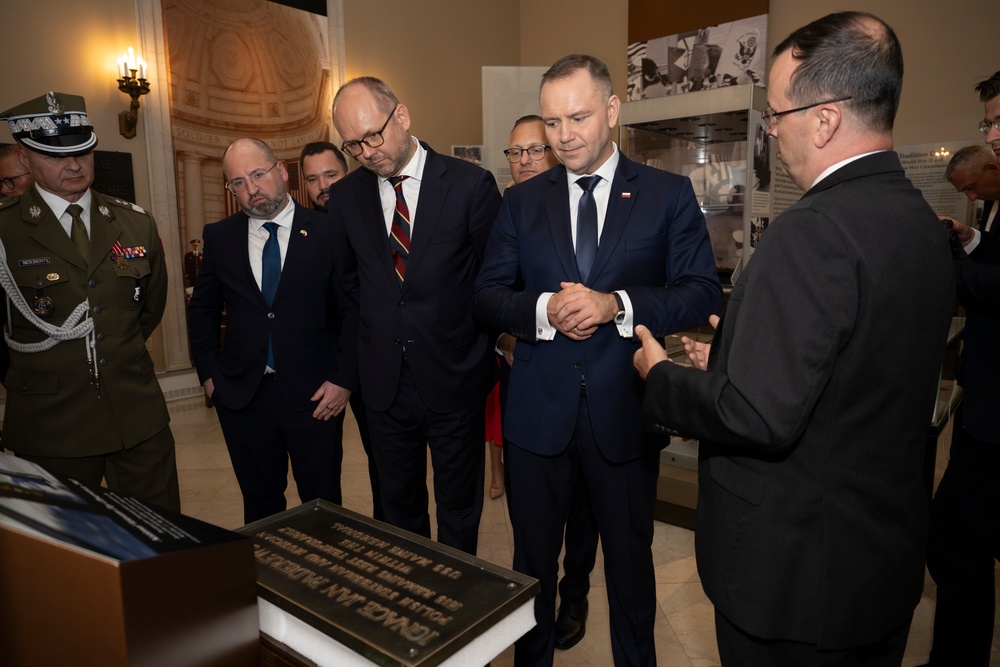 Polish President Karol Nawrocki Visits Arlington National Cemetery