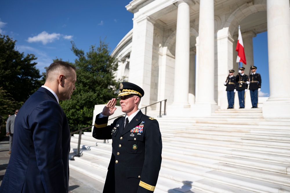 Polish President Karol Nawrocki Visits Arlington National Cemetery