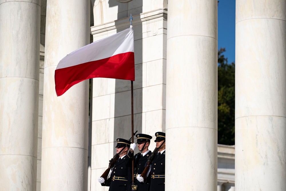 Polish President Karol Nawrocki Visits Arlington National Cemetery