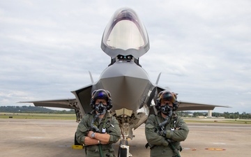 Polish F-35 pilots train at Ebbing ANGB
