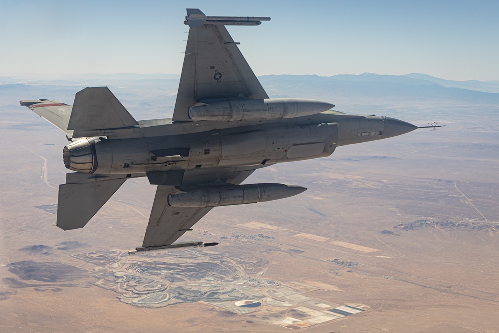 Edwards F-16C over the Mojave Desert