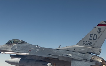 Edwards F-16C over the Mojave Desert