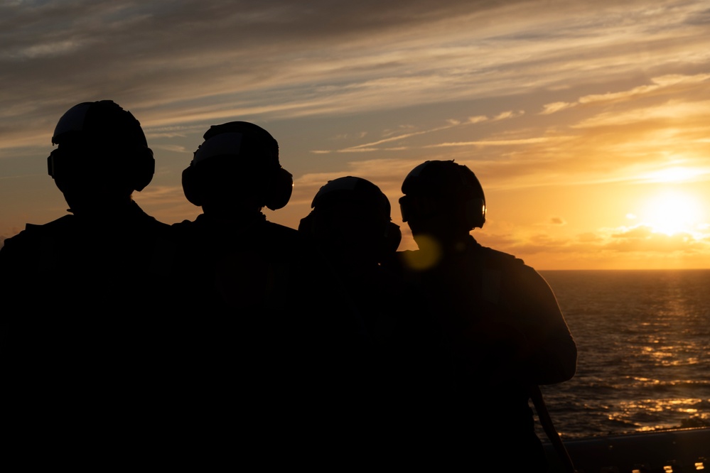 USS Kearsarge Conducts Flight Deck Fire Drill Underway