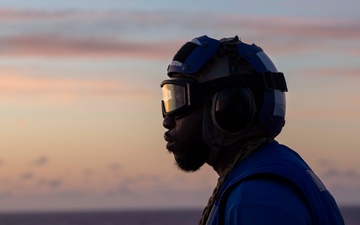 USS Kearsarge Conducts Flight Deck Fire Drill Underway