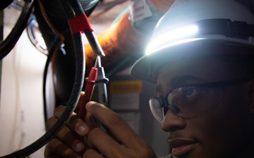 USS Ronald Reagan Sailors Work to Maintain Material Condition