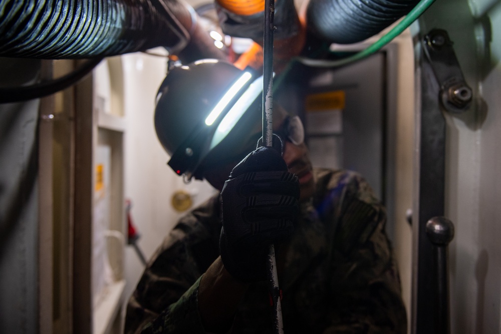 USS Ronald Reagan Sailors Work to Maintain Material Condition