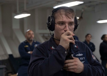 Kearsarge Conducts Anchor Drop Evolution