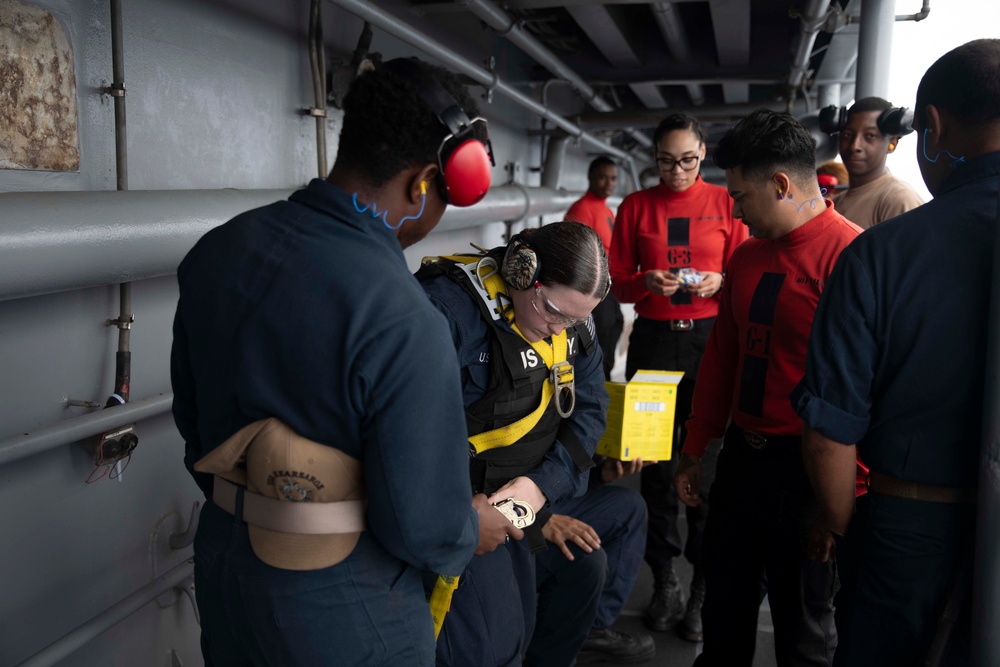 Kearsarge Conducts Live Fire