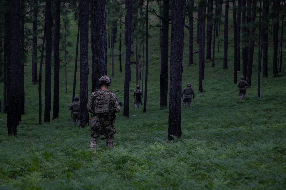 Italian SOF Soldiers Assault Objective in Conjunction with 5th SFG (A) at JRTC
