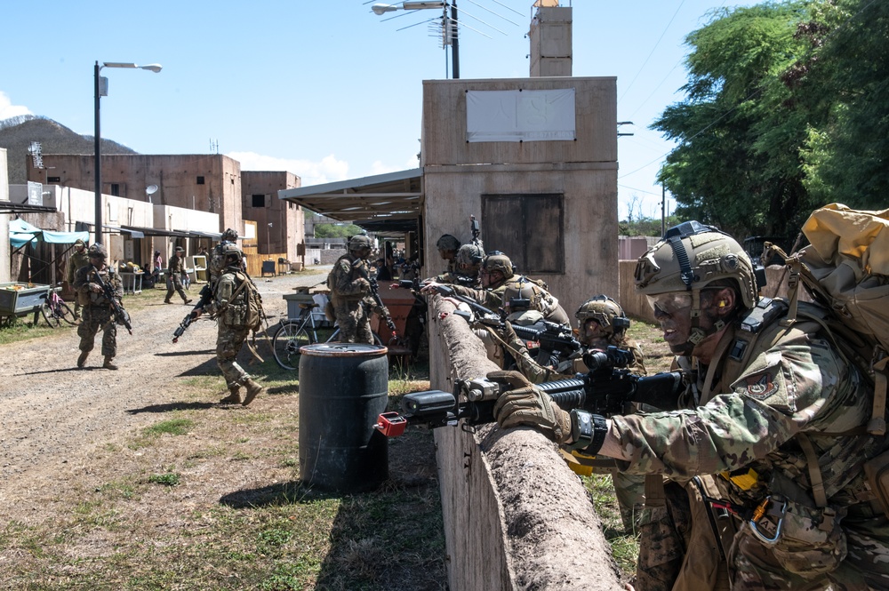 Hawaii Airmen, Marines host hazmat-combat training in Toxic Swell 25