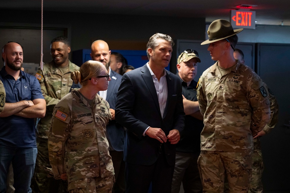 SD Hegseth Visits Fort Benning, Georgia