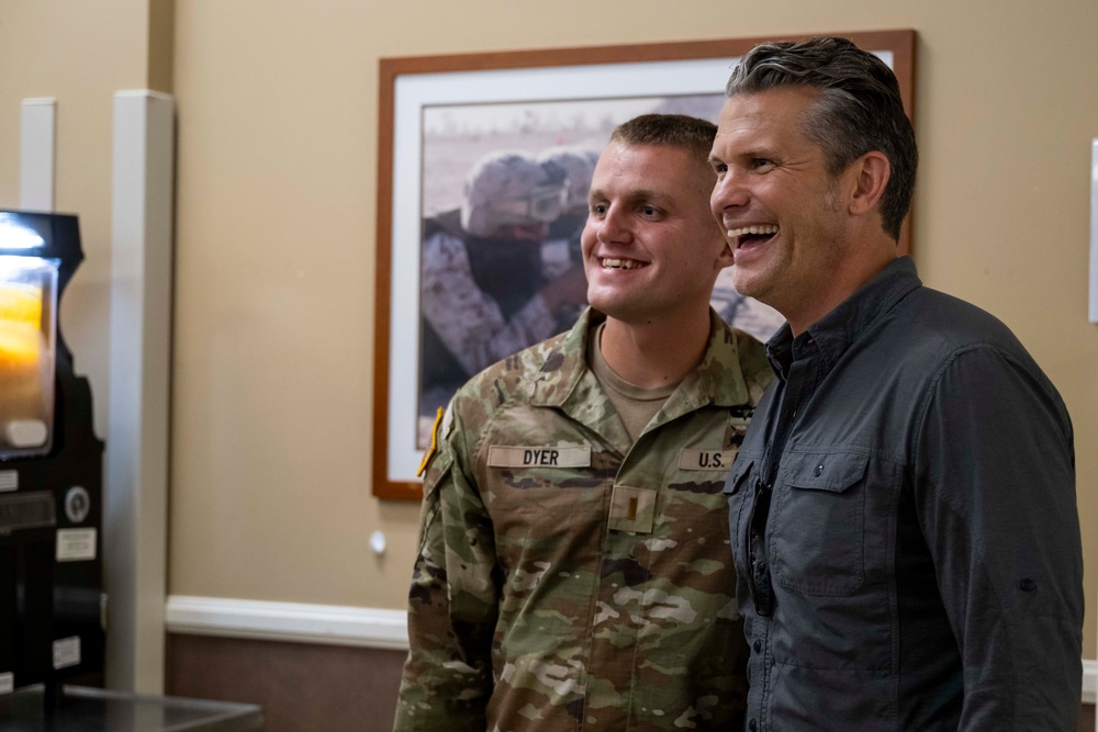 SD Hegseth Visits Fort Benning, Georgia