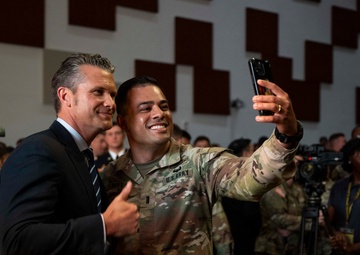 SD Hegseth Visits Fort Benning, Georgia
