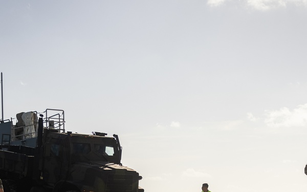 3d LLB conducts beach rehearsals with U.S. Army MSVL