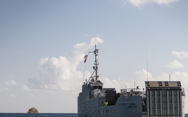 3d LLB conducts beach rehearsals with U.S. Army MSV(L)