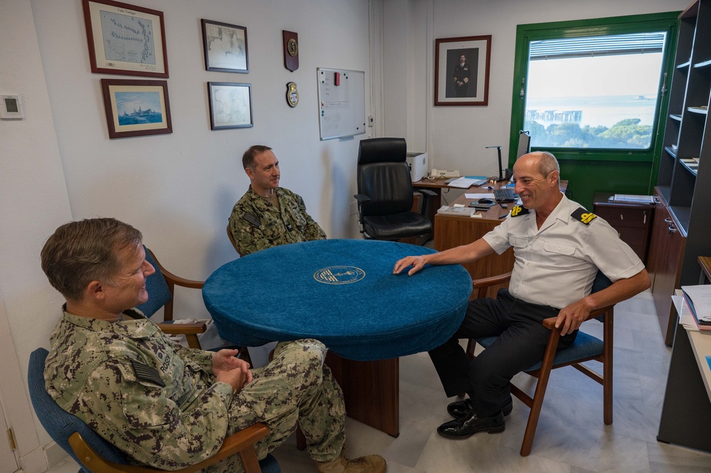 Commander, Navy Region Europe, Africa, Central visits NAVSTA Rota