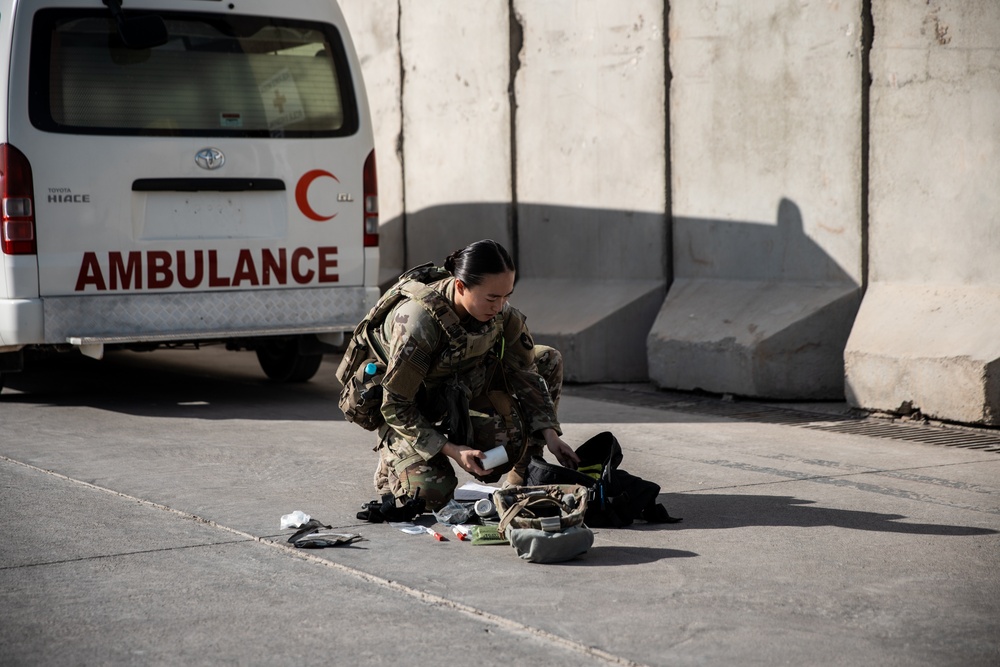 Combat Life Saver - Priority in Combat Zone