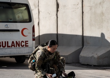 Combat Life Saver - Priority in Combat Zone