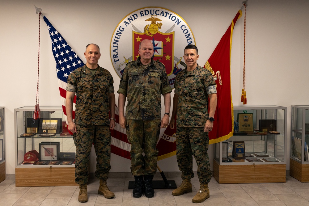 NATO Joint Warfare Centre leaders visit TECOM