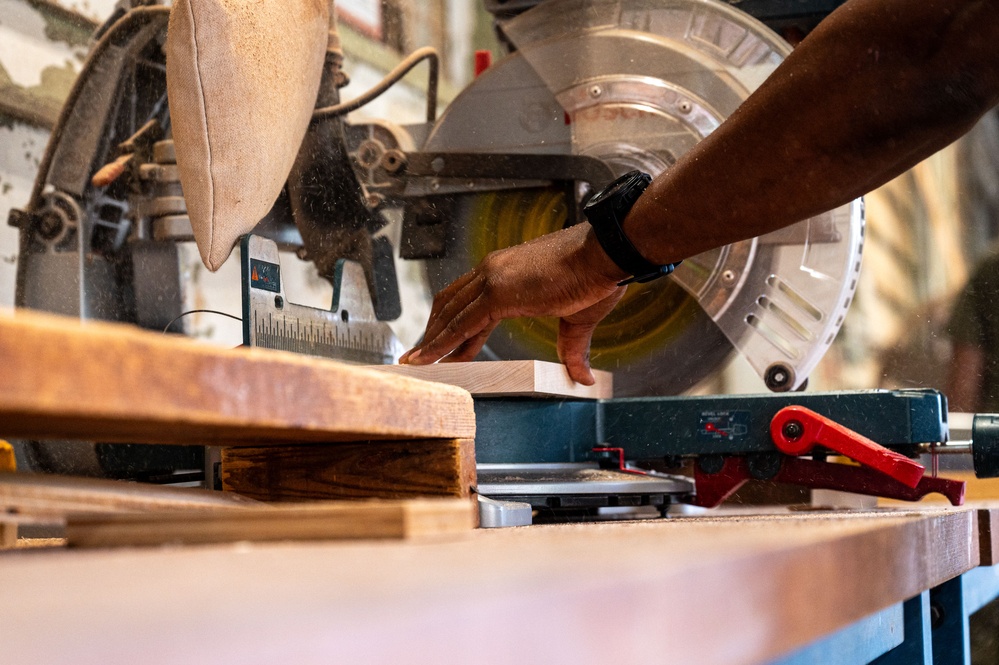 Through the grain of the wood: First sergeant bridges passion, leadership