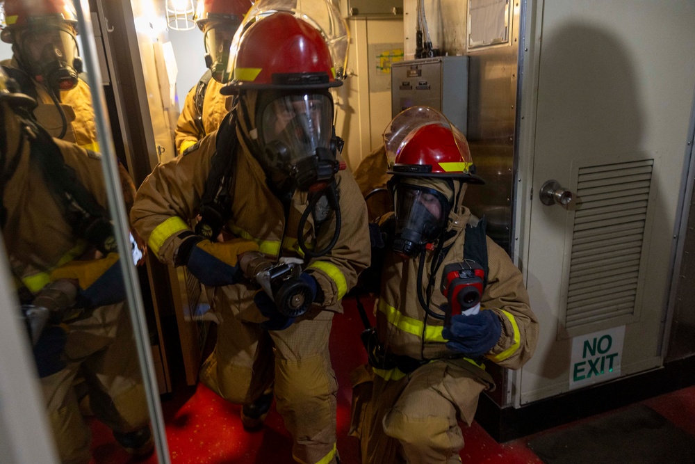 USS Batann conducts 8010 Drill USS Batann conducts 8010 Drill