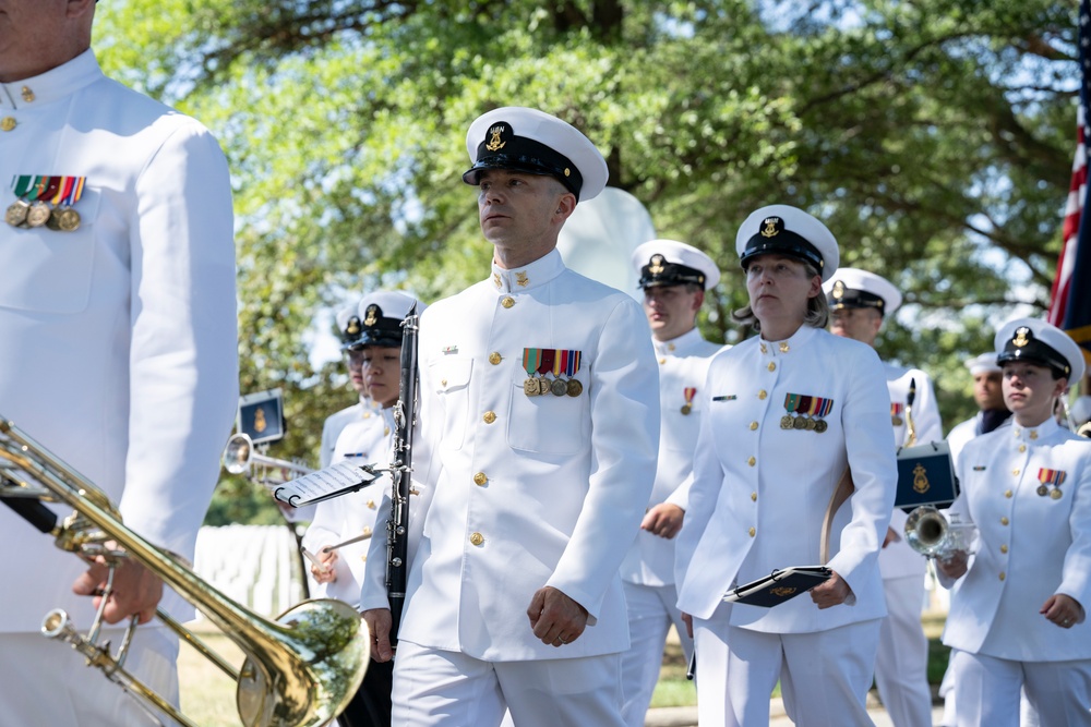 Full Military Funeral Honors with Escort are Conducted for U.S. Navy Capt. Edward Estes in Section 57