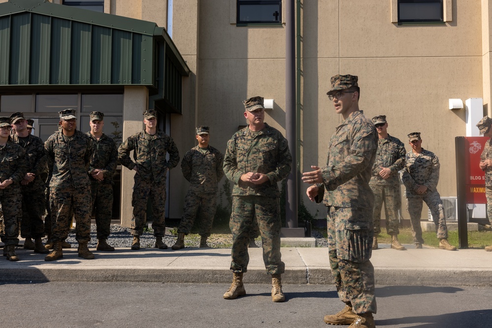 Col. Barclay Visits Marines in Camp Mujuk During KMEP 25.2