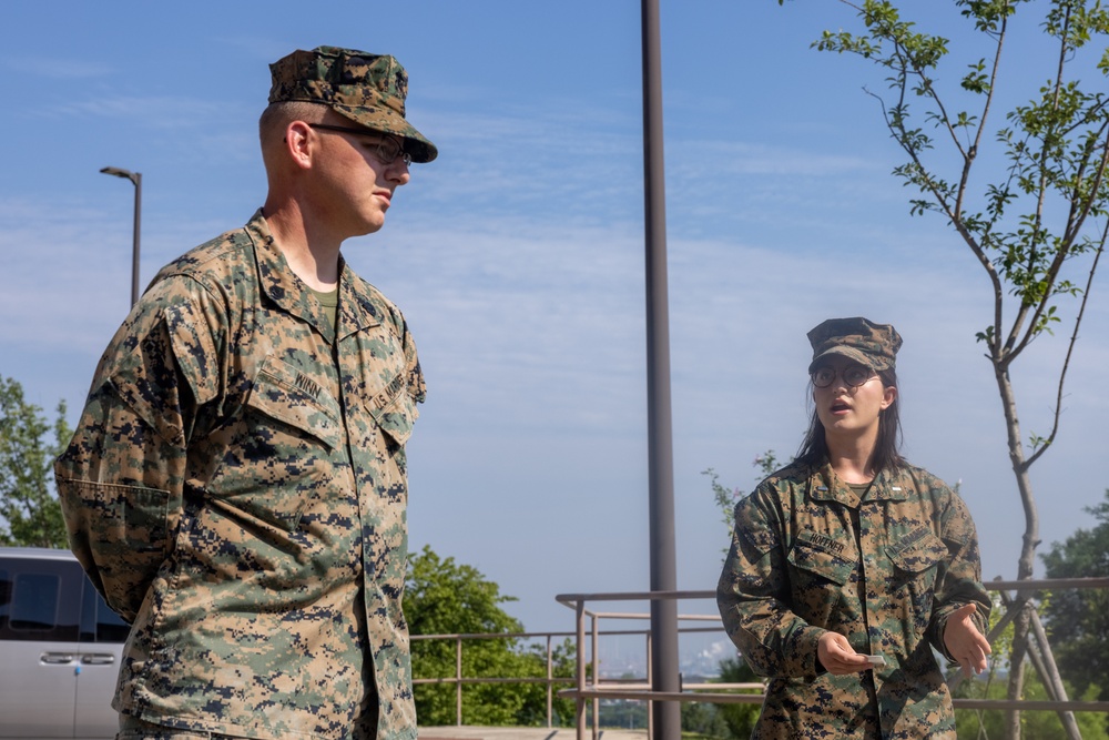Col. Barclay Visits Marines in Camp Mujuk During KMEP 25.2
