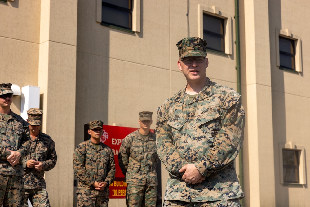 Col. Barclay Visits Marines in Camp Mujuk During KMEP 25.2