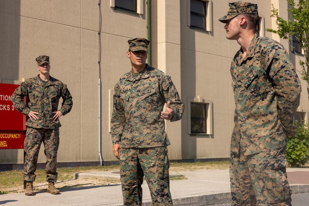 Col. Barclay Visits Marines in Camp Mujuk During KMEP 25.2