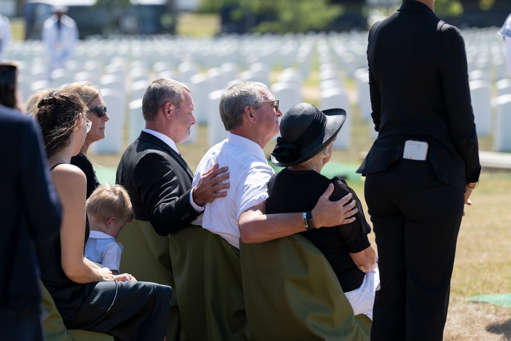 Full Military Funeral Honors with Escort are Conducted for U.S. Navy Capt. Edward Estes in Section 57