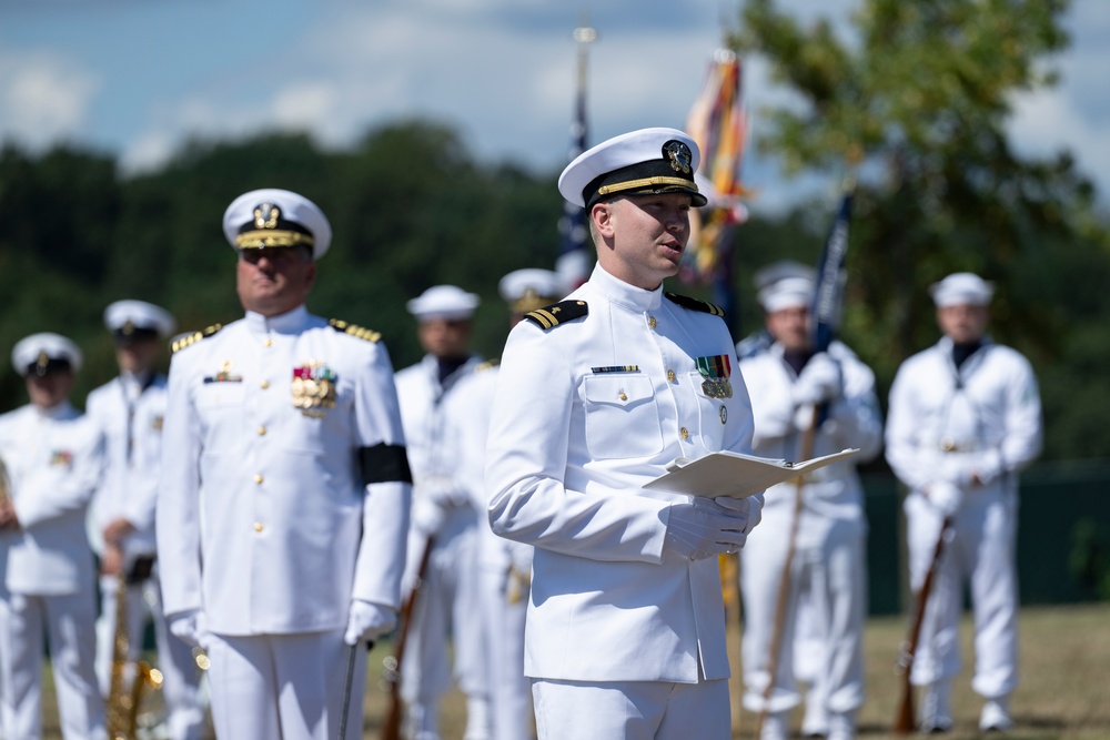 Full Military Funeral Honors with Escort are Conducted for U.S. Navy Capt. Edward Estes in Section 57