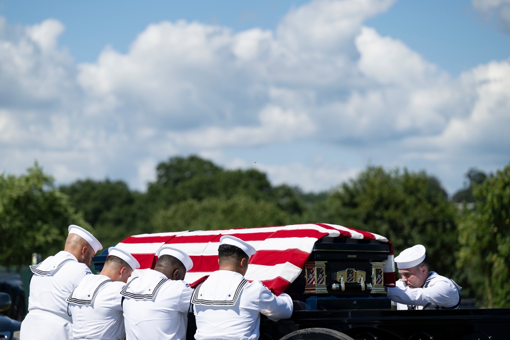 Full Military Funeral Honors with Escort are Conducted for U.S. Navy Capt. Edward Estes in Section 57