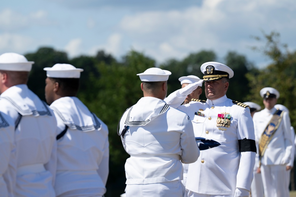 Full Military Funeral Honors with Escort are Conducted for U.S. Navy Capt. Edward Estes in Section 57
