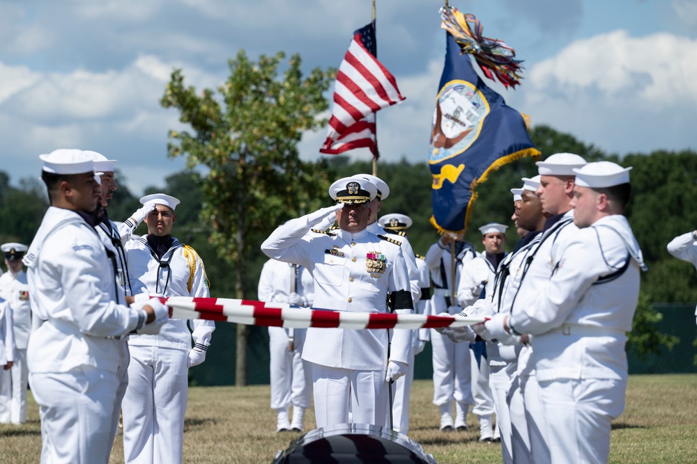Full Military Funeral Honors with Escort are Conducted for U.S. Navy Capt. Edward Estes in Section 57