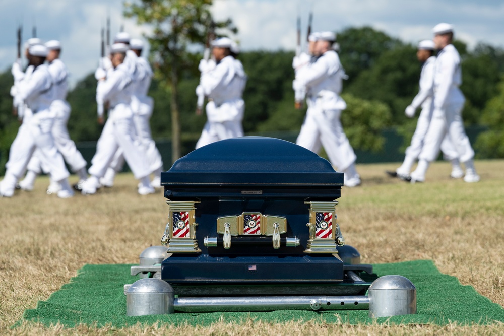 Full Military Funeral Honors with Escort are Conducted for U.S. Navy Capt. Edward Estes in Section 57