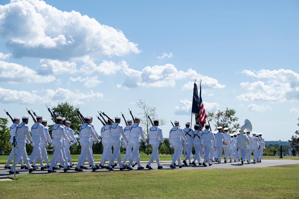 Full Military Funeral Honors with Escort are Conducted for U.S. Navy Capt. Edward Estes in Section 57