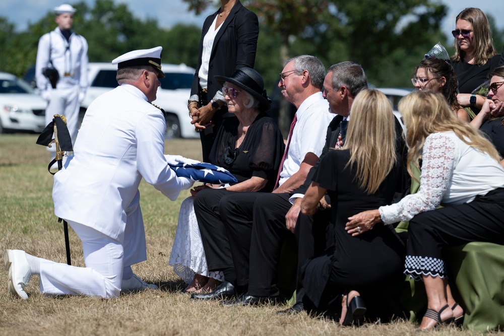 Full Military Funeral Honors with Escort are Conducted for U.S. Navy Capt. Edward Estes in Section 57