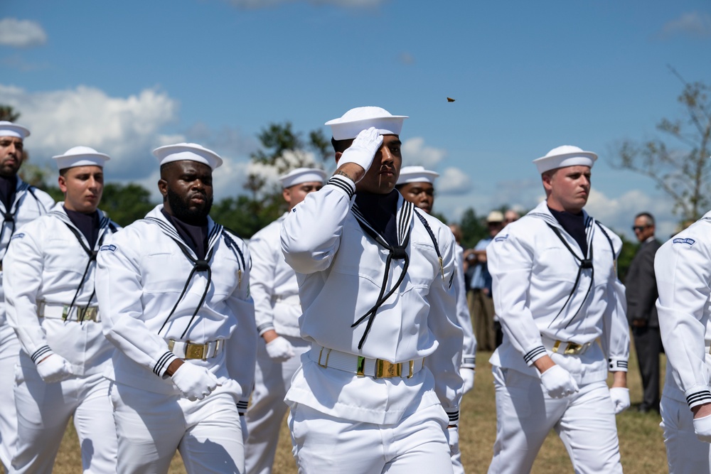 Full Military Funeral Honors with Escort are Conducted for U.S. Navy Capt. Edward Estes in Section 57