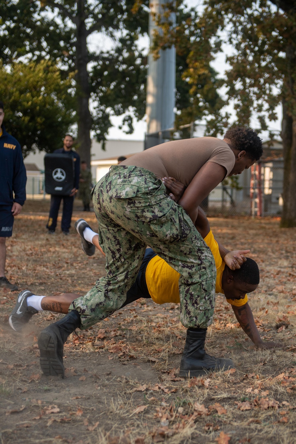 USS Ronald Reagan (CVN 76) holds security reaction force training exercise