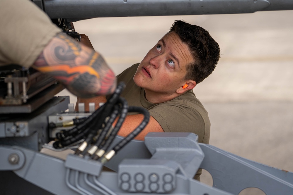 142nd AMXS Showcases Skills in 2025 Weapons Load Competition